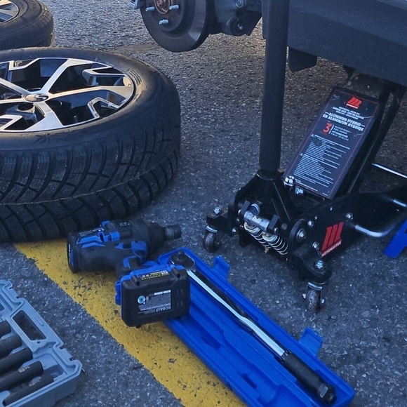 MaxAuto Red Mechanic Logo Sign - Picture 2 of 2